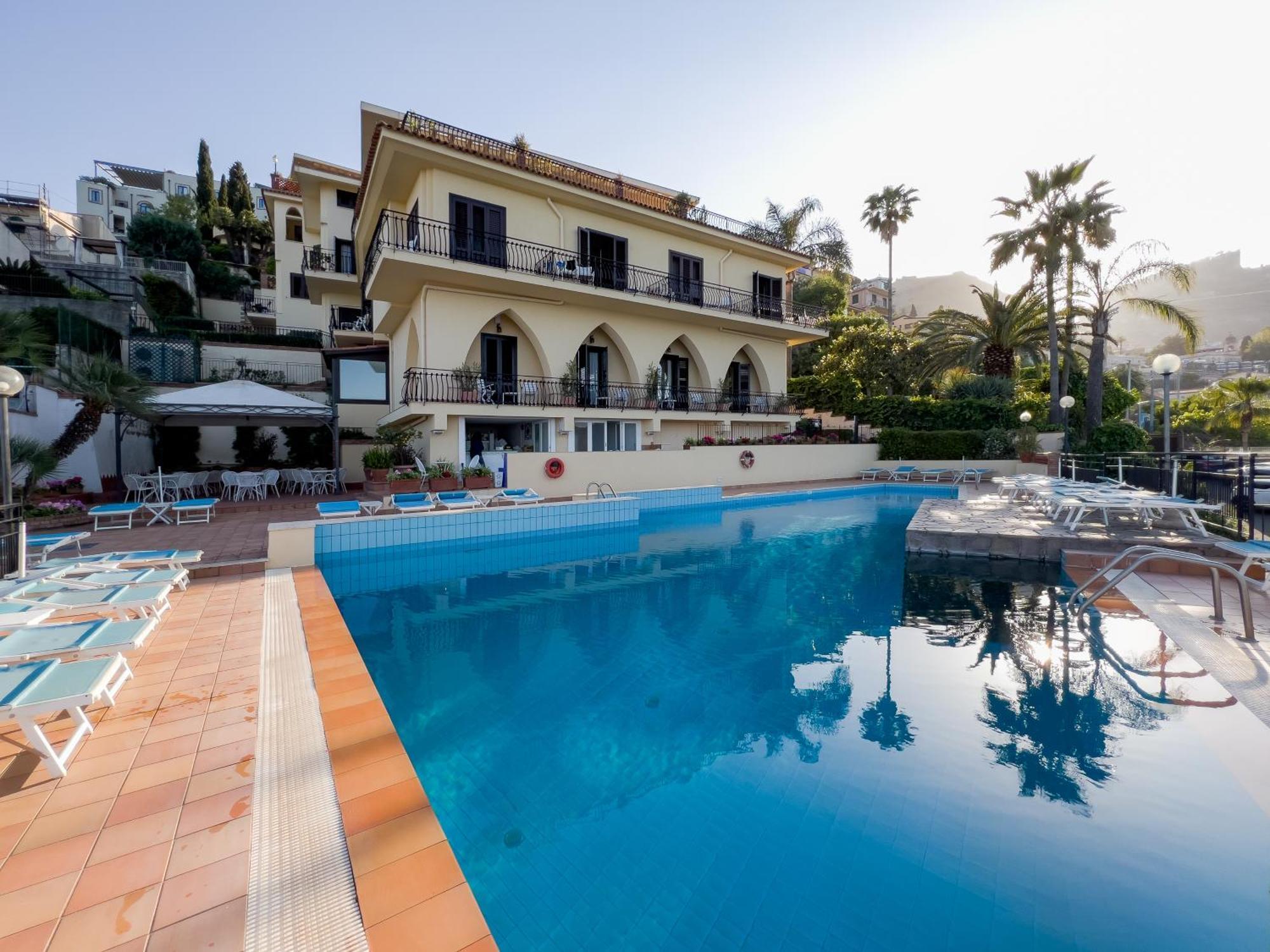 Hotel Sirius Taormina Exterior foto